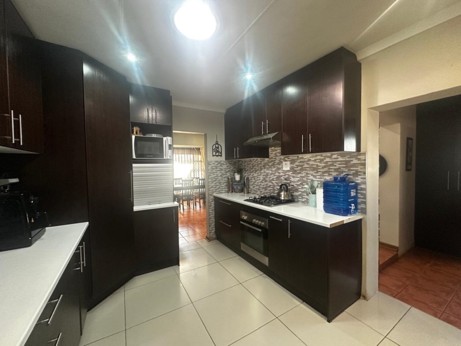 3 Bedroom Property for Sale in Pellissier Free State